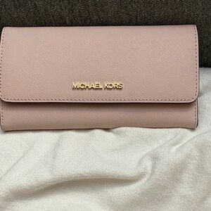 NWT Michael Kors Blush Pink Tri fold leather Wallet